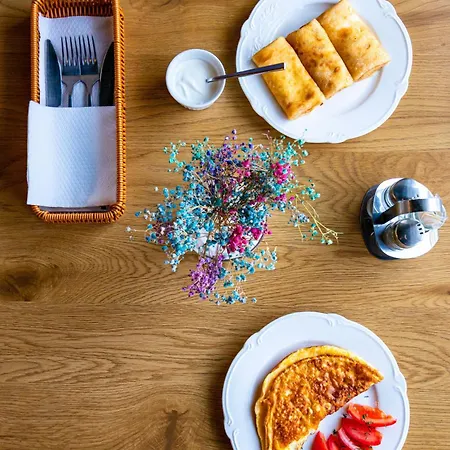 Garda - Breakfast Included In The Price Restaurant Free Parking Mountain View Kitchen In The Separate Entrance Apartahotel 3*