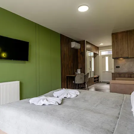 Garda - Breakfast Included In The Price Restaurant Free Parking Mountain View Kitchen In The Separate Entrance Bukovel