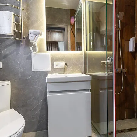 Garda - Breakfast Included In The Price Restaurant Free Parking Mountain View Kitchen In The Separate Entrance