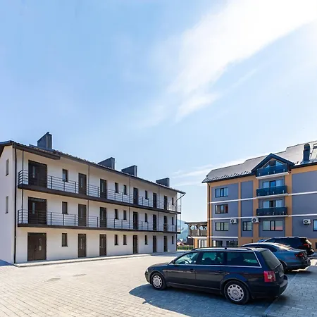 Garda - Breakfast Included In The Price Restaurant Free Parking Mountain View Kitchen In The Separate Entrance Apart Otel Bukovel