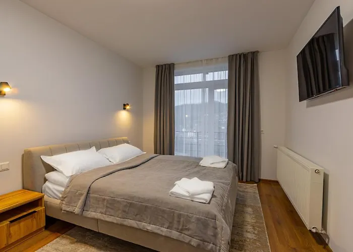 Apart Otel Garda - Breakfast Included In The Price Restaurant Free Parking Mountain View Kitchen In The Separate Entrance Bukovel