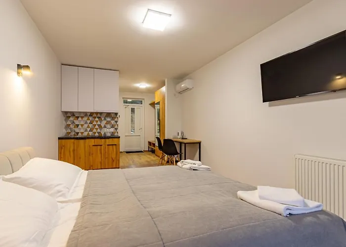 Apart Otel Garda - Breakfast Included In The Price Restaurant Free Parking Mountain View Kitchen In The Separate Entrance 3*