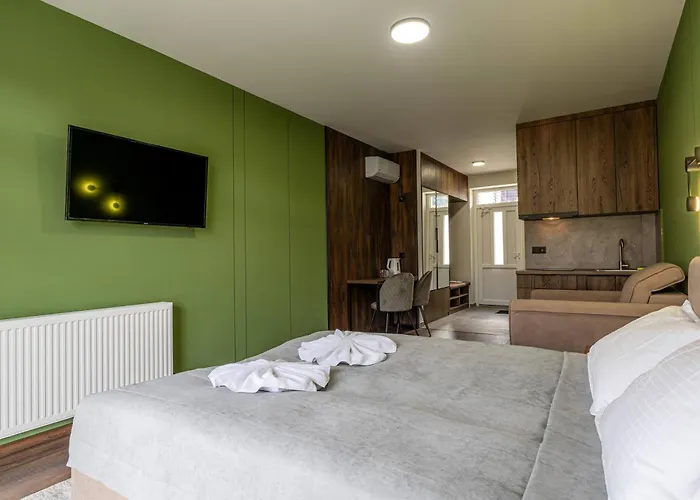 Garda - Breakfast Included In The Price Restaurant Free Parking Mountain View Kitchen In The Separate Entrance Bukovel